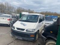 Second-hand Mitsubishi L400 2001 Alb Monovolum