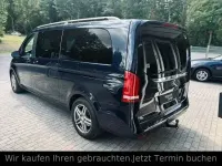Gebraucht Mercedes V220 Edition 163 PS (119 kW) 2017 Blau Van / Kleinbus