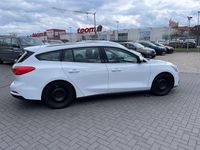Gebraucht Ford Focus Cool & Connect 125 PS (91 kW) 2019 Weiß Kombi