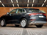 Gebraucht Audi Q8 231 PS (169 kW) 2023 Schwarz SUV