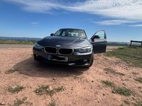 Gebraucht BMW 318 143 PS (105 kW) 2012 Grau Limousine