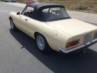 Gebraucht Alfa Romeo Spider 129 PS (94 kW) 1976 Beige Cabrio