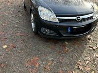 Gebraucht Opel Astra Cabriolet 140 PS (102 kW) 2009 Schwarz Cabrio