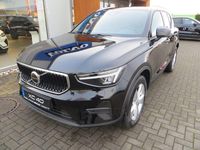 Neu Volvo XC40 Core 163 PS (119 kW) 2026 Grau SUV