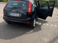 Gebraucht Ford Fiesta 68 PS (50 kW) 2007 Blau Kleinwagen