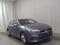 Gebraucht Mercedes A200 163 PS (119 kW) 2020 Mountaingrau metallic Limousine