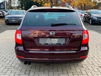 Gebraucht Skoda Superb 140 PS (102 kW) 2012 Cervena rosso brunello/rosso b Kombi
