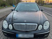 Gebraucht Mercedes E220 150 PS (110 kW) 2004 Schwarz Limousine