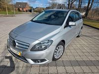 Gebraucht Mercedes B180 109 PS (80 kW) 2013 Silber Van / Kleinbus