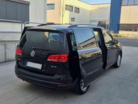 Gebraucht VW Sharan 150 PS (110 kW) 2016 Schwarz Van / Kleinbus