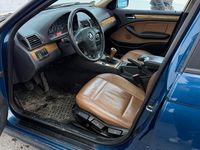 Gebraucht BMW 318 143 PS (105 kW) 2002 Blau Kombi