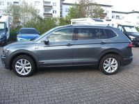 Gebraucht VW Tiguan Allspace Highline 239 PS (175 kW) 2020 Platinium grau met SUV