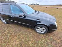 Second-hand Mercedes E220 170 CP (125 kW) 2008 Negru Break