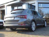 Gebraucht Skoda Superb Style 200 PS (147 kW) 2022 Graphitegrau metallic Kombi