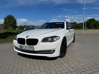 Gebraucht BMW 525 2012 Weiß Kombi