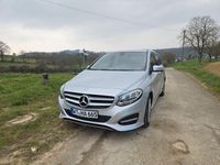 Gebraucht Mercedes B180 109 PS (80 kW) 2015 Silber Van / Kleinbus