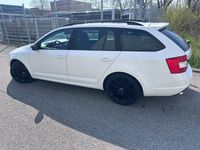 Gebraucht Skoda Octavia RS 184 PS (135 kW) 2014 Weiß Kleinwagen