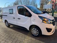 Gebraucht Opel Vivaro 120 PS (88 kW) 2018 Weiß Van / Kleinbus