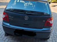 Gebraucht VW Polo 64 PS (47 kW) 2004 Blau Kleinwagen