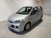 Gebraucht Daihatsu YRV 87 PS (63 kW) 2002 Silber Van / Kleinbus