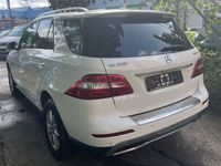 Gebraucht Mercedes ML350 258 PS (189 kW) 2014 Weiß SUV
