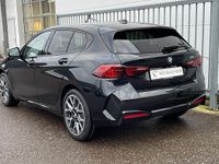 Gebraucht BMW 120 Efficient Dynamics 170 PS (125 kW) 2025 Saphirschwarz metallic Kleinwagen