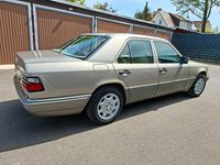 Usata Mercedes E280 193 CV (141 kW) 1993 Beige Berlina