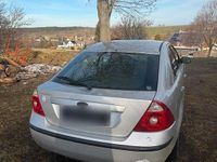 Gebraucht Ford Mondeo 125 PS (91 kW) 2005 Silber Limousine