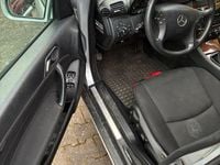 Second-hand Mercedes C200 Elegance 163 CP (119 kW) 2006 Argintiu Break