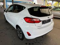 Gebraucht Ford Fiesta Titanium 125 PS (91 kW) 2022 Weiß Kleinwagen