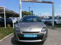 Gebraucht Renault Clio II Dynamique 79 PS (58 kW) 2010 Gold Limousine