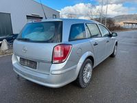 Gebraucht Opel Astra Selection 110 PS (80 kW) 2009 Argon silber/ice silver (m2) Kombi