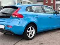 Gebraucht Volvo V40 You! 120 PS (88 kW) 2013 Blau Limousine