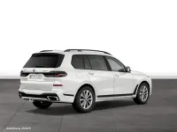Gebraucht BMW X7 381 PS (280 kW) 2025 Weiß SUV
