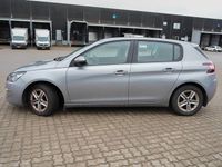 Gebraucht Peugeot 308 Active 120 PS (88 kW) 2017 Grau Limousine