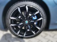 Gebraucht BMW 330e M Sport 292 PS (214 kW) 2024 Arctic race blue Limousine