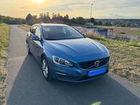Second-hand Volvo V60 Kinetic 190 CP (139 kW) 2016 Albastru Break
