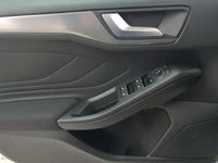 Gebraucht Ford Focus Titanium 120 PS (88 kW) 2024 Frozen white Kombi