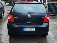Gebraucht VW Polo 69 PS (50 kW) 2003 Schwarz Coupé