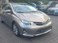 Gebraucht Toyota Auris Hybrid 99 PS (72 kW) 2013 Grau Limousine