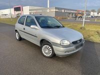 Gebraucht Opel Corsa 65 PS (47 kW) 2000 Silber Kleinwagen