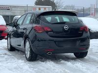 Gebraucht Opel Astra 179 PS (131 kW) 2010 Schwarz Limousine