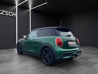 Gebraucht Mini Cooper S Classic 178 PS (130 kW) 2022 British racing green metallic Kleinwagen