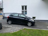 gebraucht Toyota Yaris 1,8-l-Dual-VVT-i TS Klimaautom