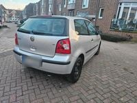 Gebraucht VW Polo 75 PS (55 kW) 2004 Silber Kleinwagen
