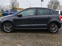 Gebraucht VW Polo Highline 90 PS (66 kW) 2016 Grau Kleinwagen