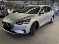 Używany Ford Focus 120 KM (88 kW) 2020 Srebrny Sedan/Limuzyna
