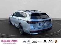 Gebraucht VW Passat R-line 150 PS (110 kW) 2024 Silber Kombi