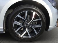 Gebraucht VW Passat Business 150 PS (110 kW) 2023 Silber Kombi