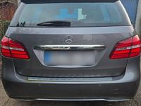 Gebraucht Mercedes B180 109 PS (80 kW) 2016 Grau Van / Kleinbus